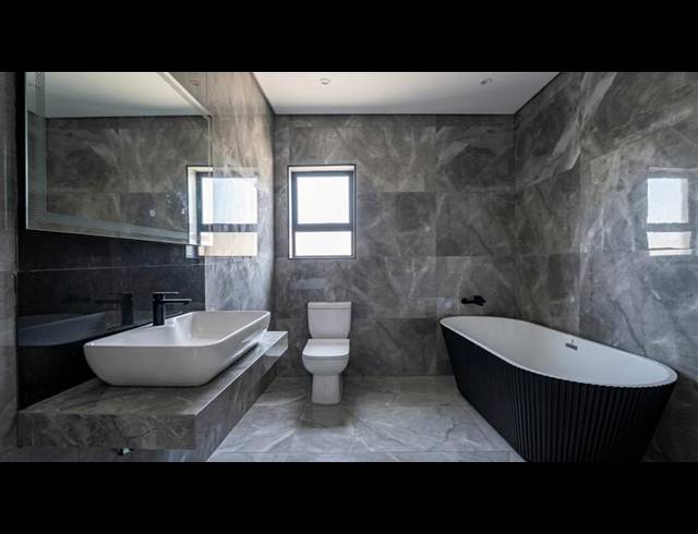 2 BEDROOM APARTMENT FOR SALE IN ESCOMBE